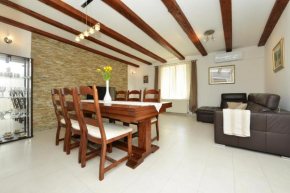 Lorena Apartment